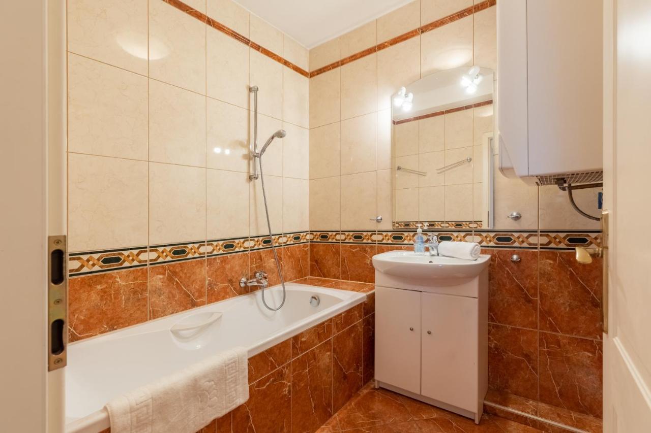 Egyuett A Csalad II Apartman By Bltn Siófok Buitenkant foto