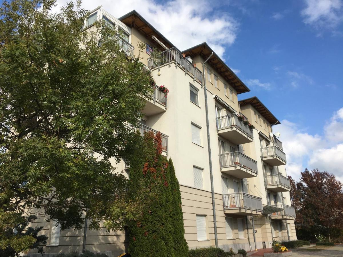 Egyuett A Csalad II Apartman By Bltn Siófok Buitenkant foto